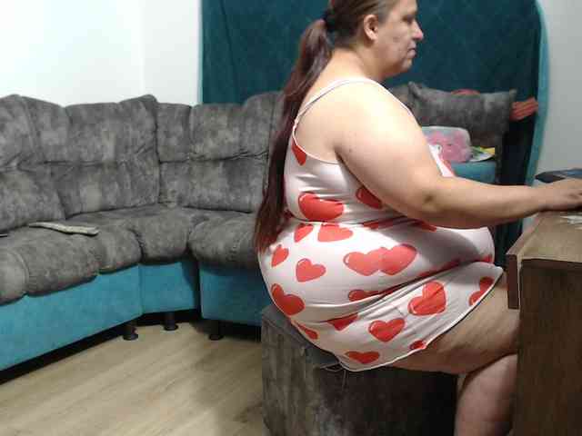 rosebbw6969 Live Webcam on BongaCams