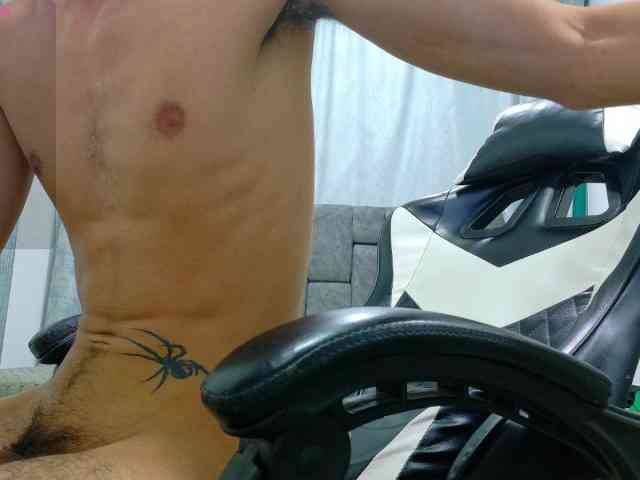 LyanLazar2BBC Live Webcam on BongaCams
