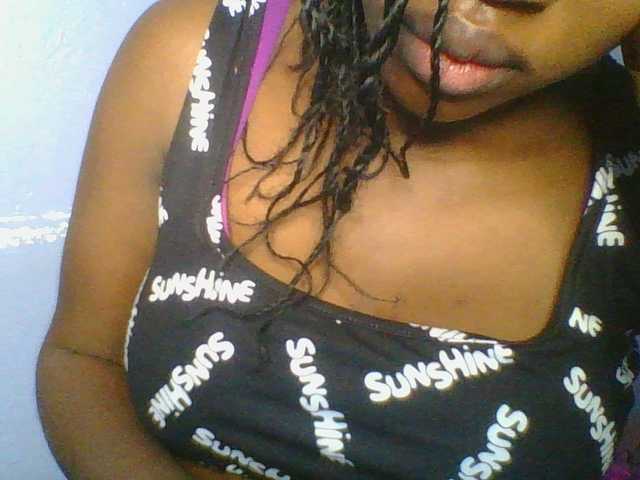 Sweetchely live webcam show