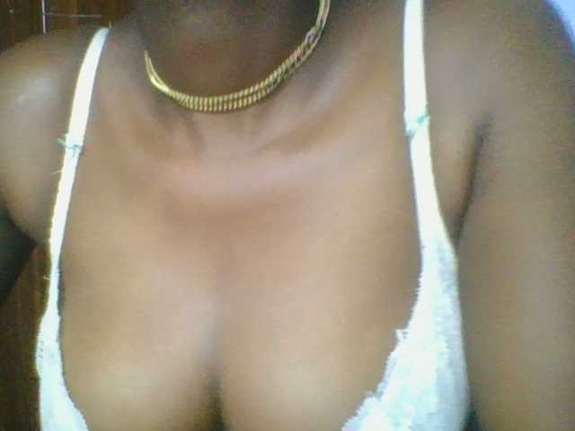 Sweetchely live cam on BongaCams