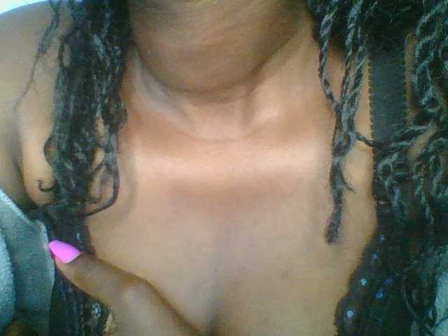 Sweetchely live cam on BongaCams