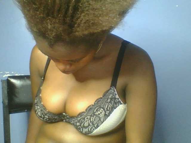 Sweetchely live cam on BongaCams