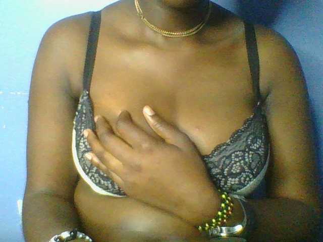 Sweetchely live cam on BongaCams