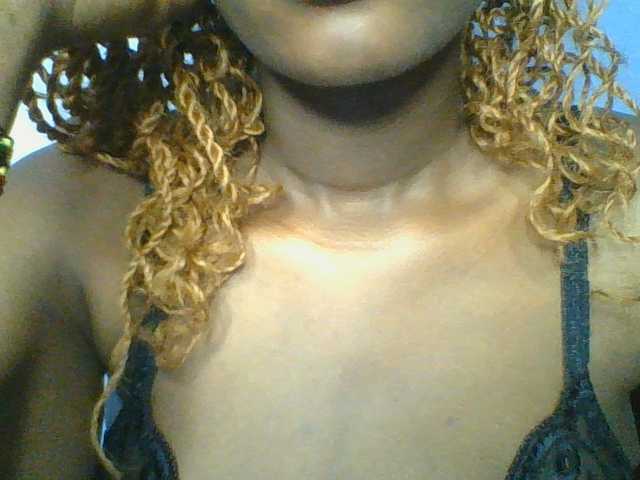 Sweetchely live cam on BongaCams