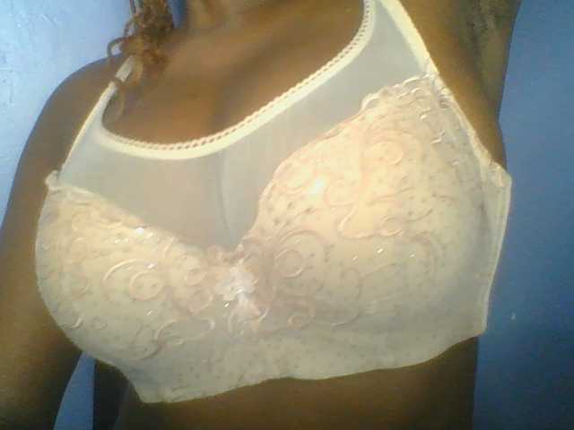 Sweetchely live cam on BongaCams