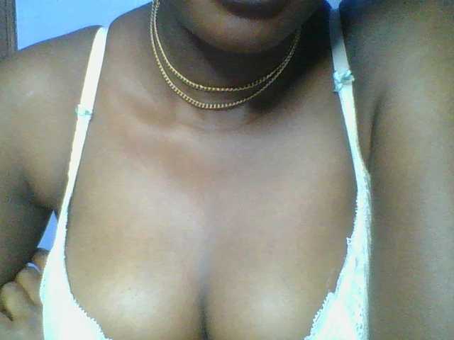 Sweetchely live cam on BongaCams