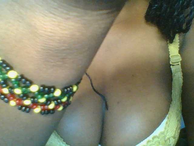Sweetchely live cam on BongaCams