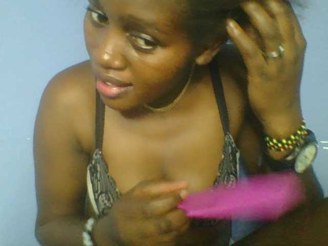 Sweetchely live cam on BongaCams