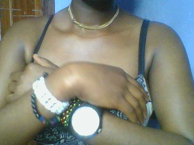 Sweetchely live cam on BongaCams
