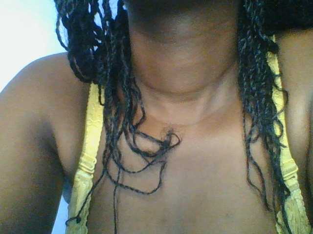Sweetchely live cam on BongaCams
