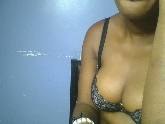 Sweetchely live cam on BongaCams