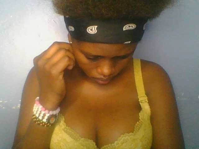 Sweetchely live cam on BongaCams