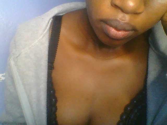 Sweetchely live cam on BongaCams