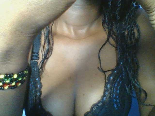 Sweetchely live cam on BongaCams