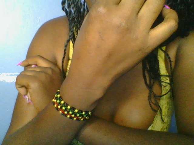 Sweetchely live cam on BongaCams