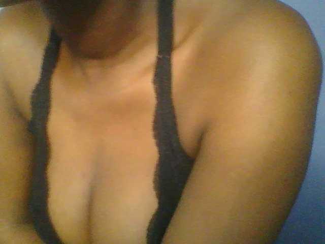 Sweetchely live cam on BongaCams