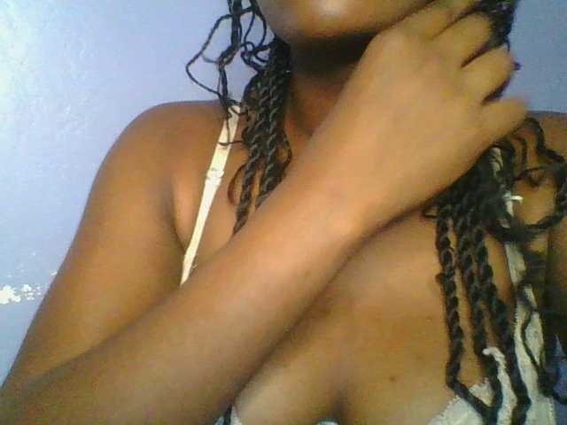 Sweetchely live cam on BongaCams