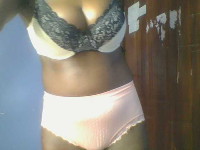 Sweetchely live cam on BongaCams