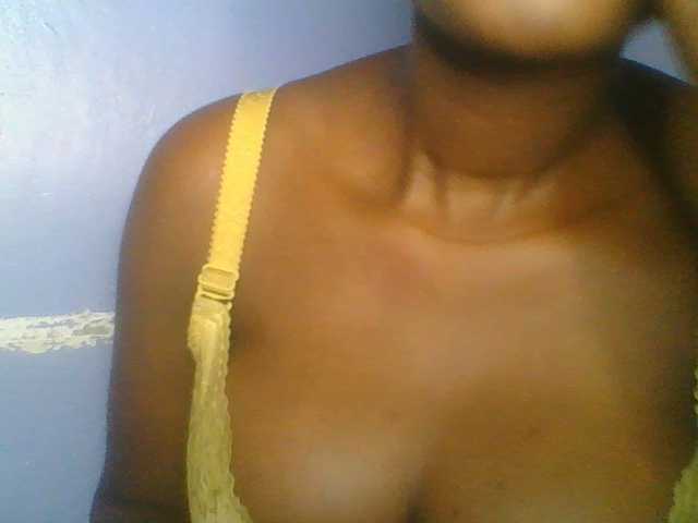 Sweetchely live cam on BongaCams