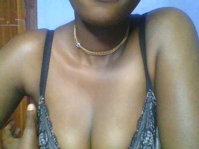 Sweetchely live cam on BongaCams