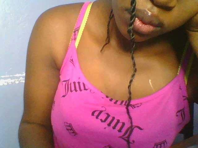 Sweetchely live webcam show