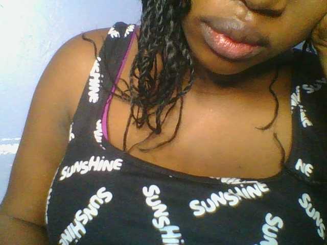 Sweetchely live webcam show