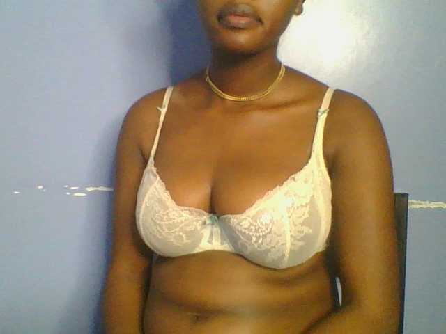 Sweetchely live cam on BongaCams