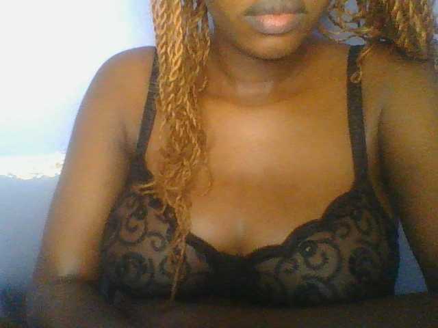 Sweetchely live cam on BongaCams
