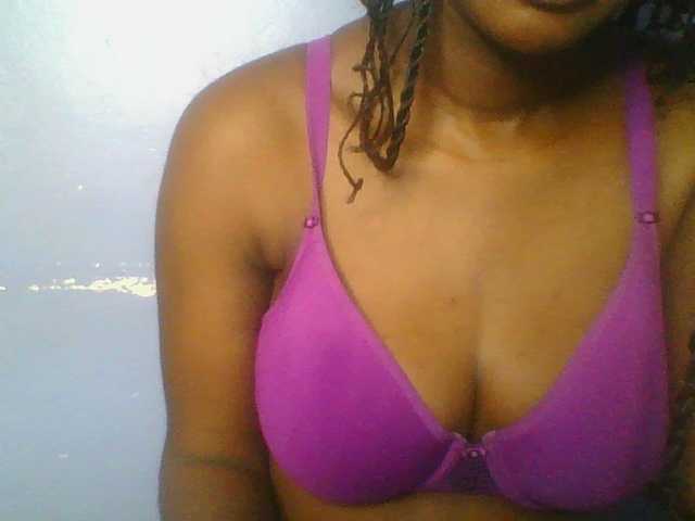 Sweetchely live cam on UnifiedCams