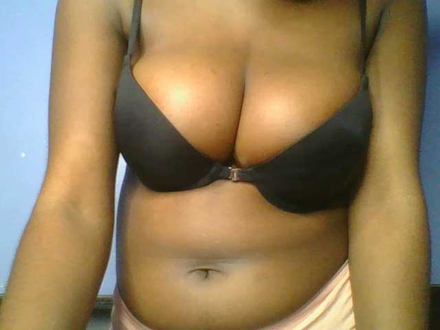 Sweetchely live cam on BongaCams