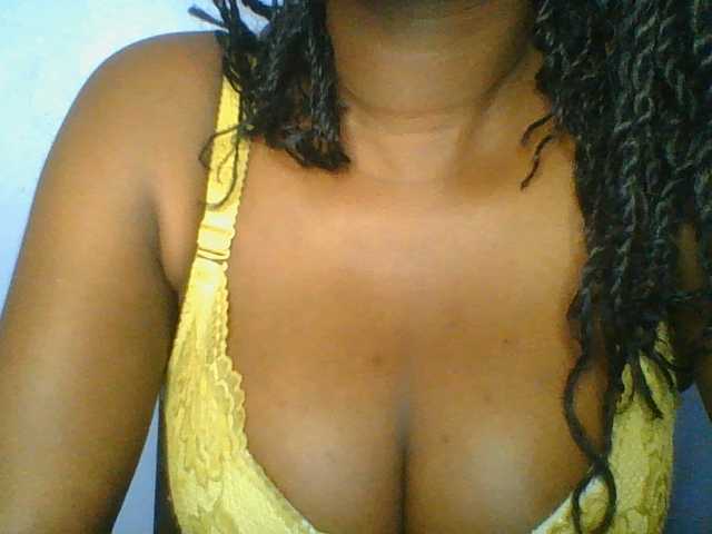 Sweetchely live webcam show