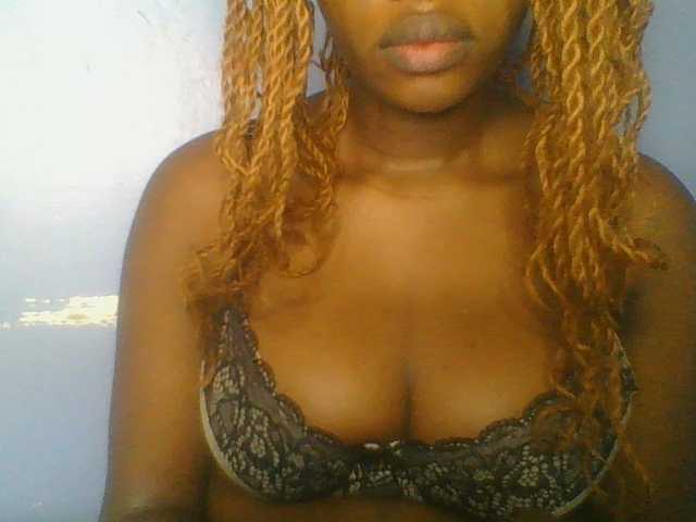 Sweetchely live cam on BongaCams