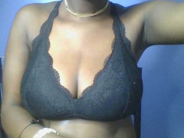 Sweetchely live cam on BongaCams