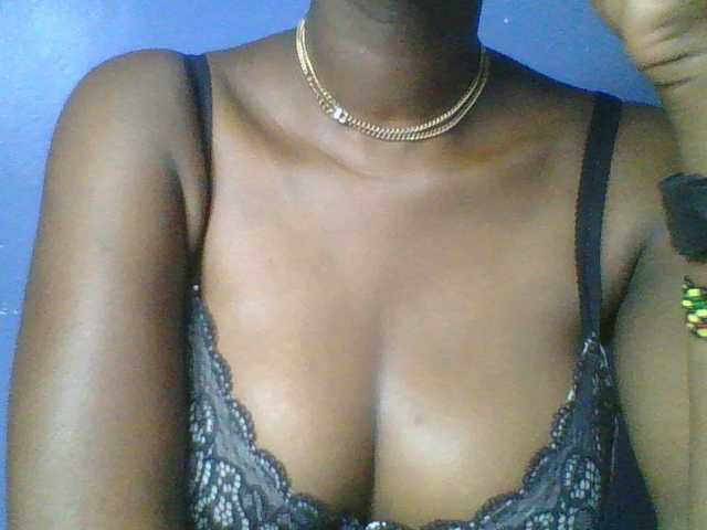 Sweetchely live cam on BongaCams