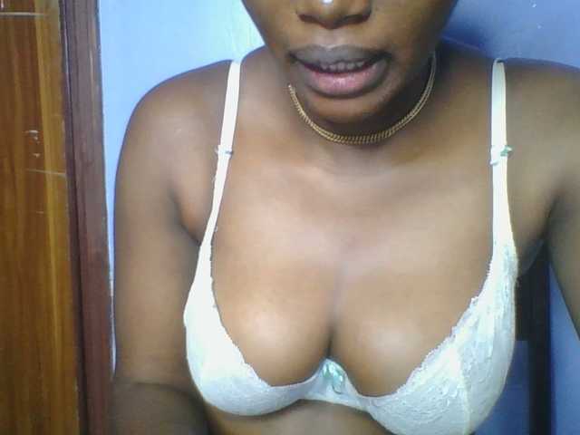 Sweetchely live cam on BongaCams