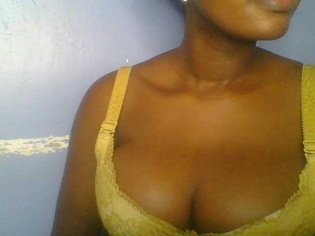 Sweetchely live cam on BongaCams