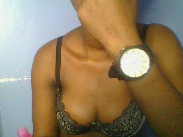 Sweetchely live cam on BongaCams
