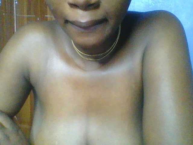 Sweetchely live cam on BongaCams