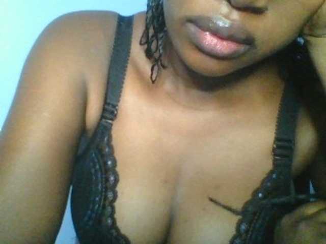 Sweetchely live webcam show