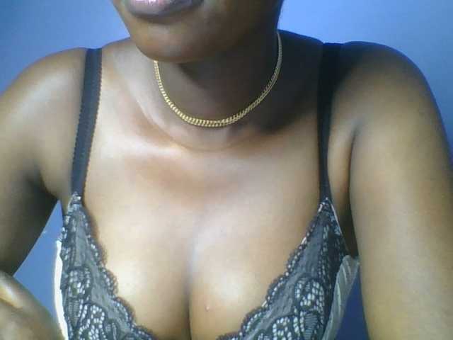 Sweetchely live cam on BongaCams