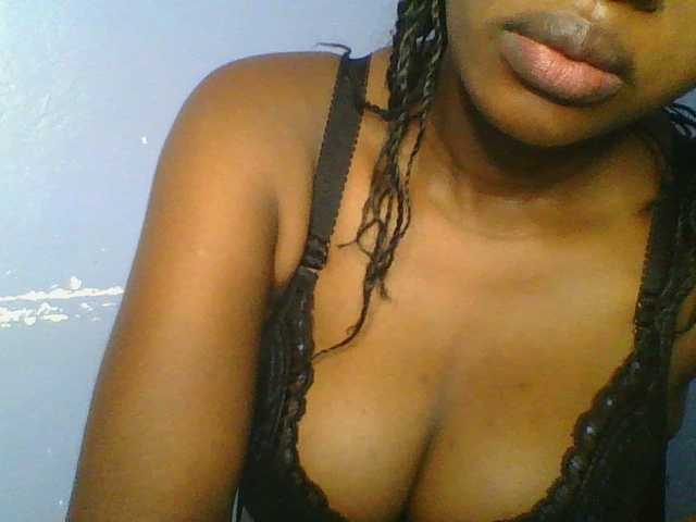 Sweetchely live webcam show