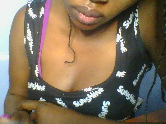 Sweetchely live webcam show