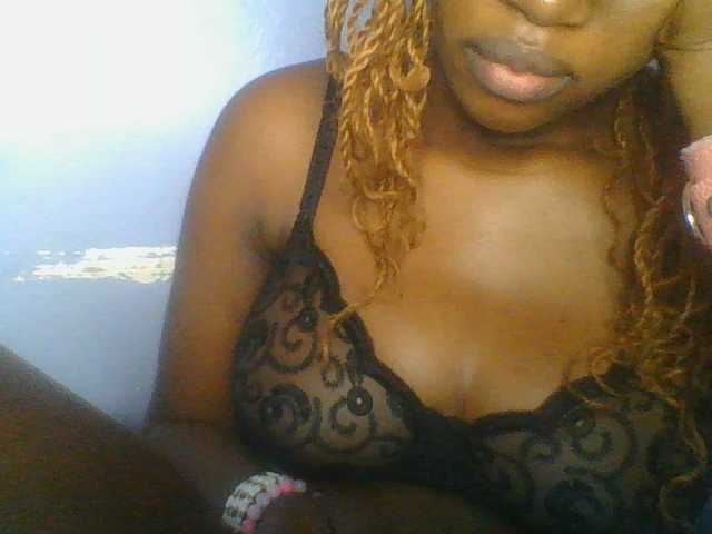 Sweetchely live cam on BongaCams