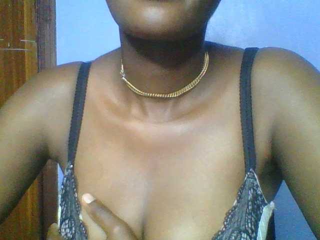 Sweetchely live cam on BongaCams