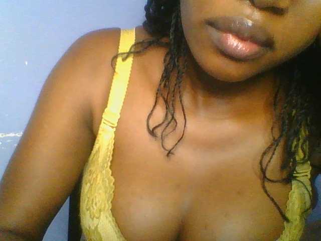 Sweetchely live cam on BongaCams