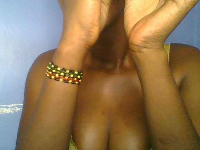 Sweetchely live cam on BongaCams