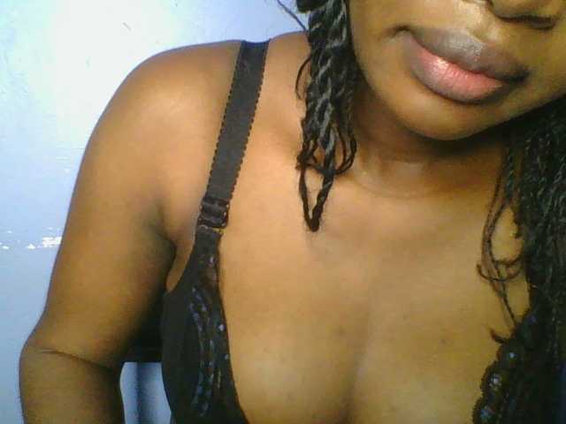 Sweetchely live webcam show