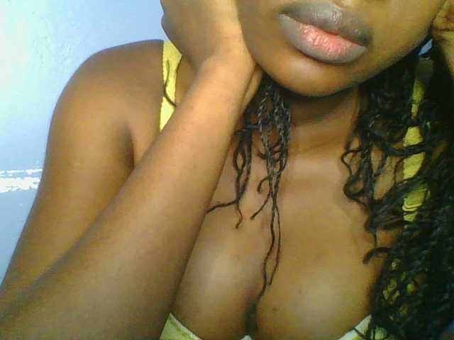 Sweetchely live webcam show