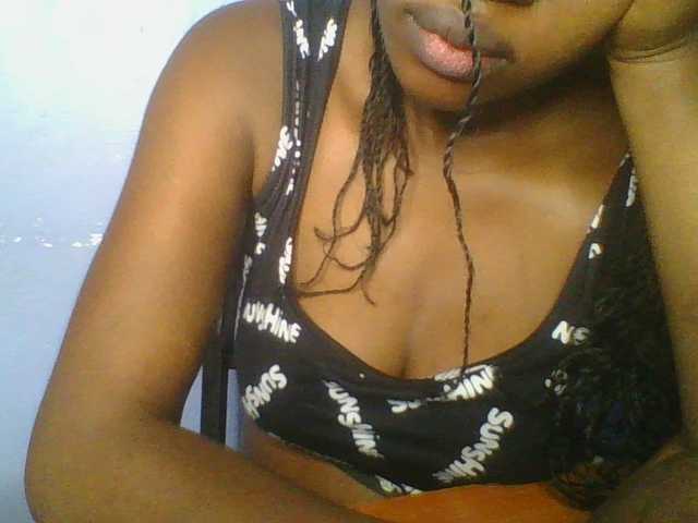 Sweetchely live webcam show