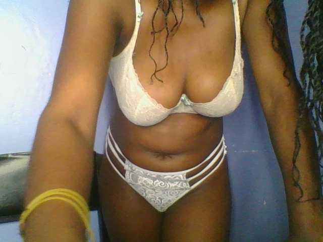 Sweetchely live webcam show
